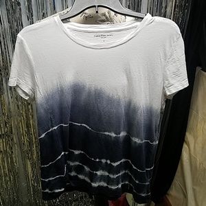 💙Calvin Klein💙 tie-dye T-shirt 💙size medium💙.